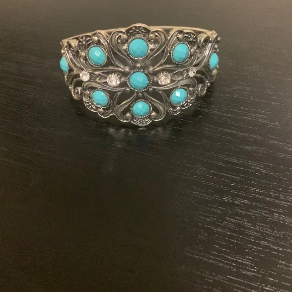 Silver Statement bracelet - Picture 1 of 5